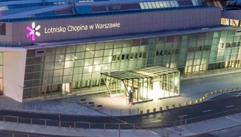 Lotnisko Chopina: Chciał przewieźć granat i amunicję