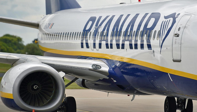Ryanair zbiera podpisy przeciwko strajkom kontrolerów